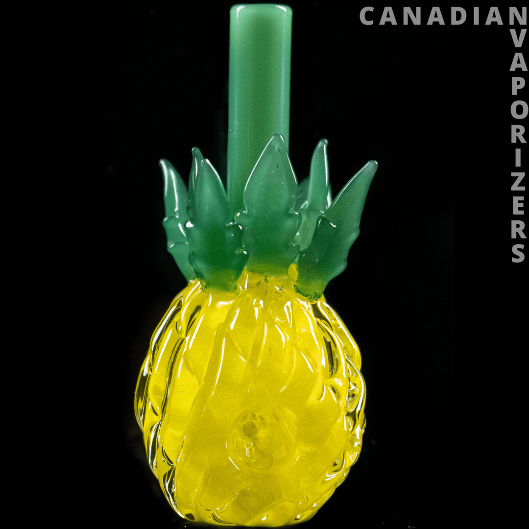 Red Eye Glass 4" Pineapple Hand Pipe - Canadian Vaporizers